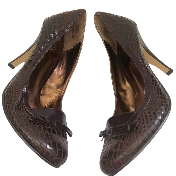 Tribeca Faux Crocodile Embossed Stack Heels 9M - Picture 3 of 6